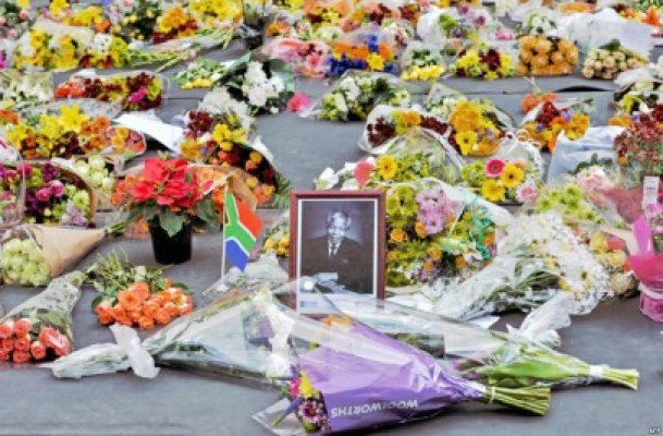 Băsescu nu merge la funerariile lui Mandela